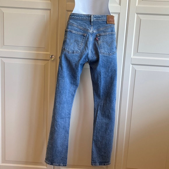 Levi's Premium 501 Straight Jeans in Hollow Days Medium Wash Size 28 L 32" - Picture 7 of 14